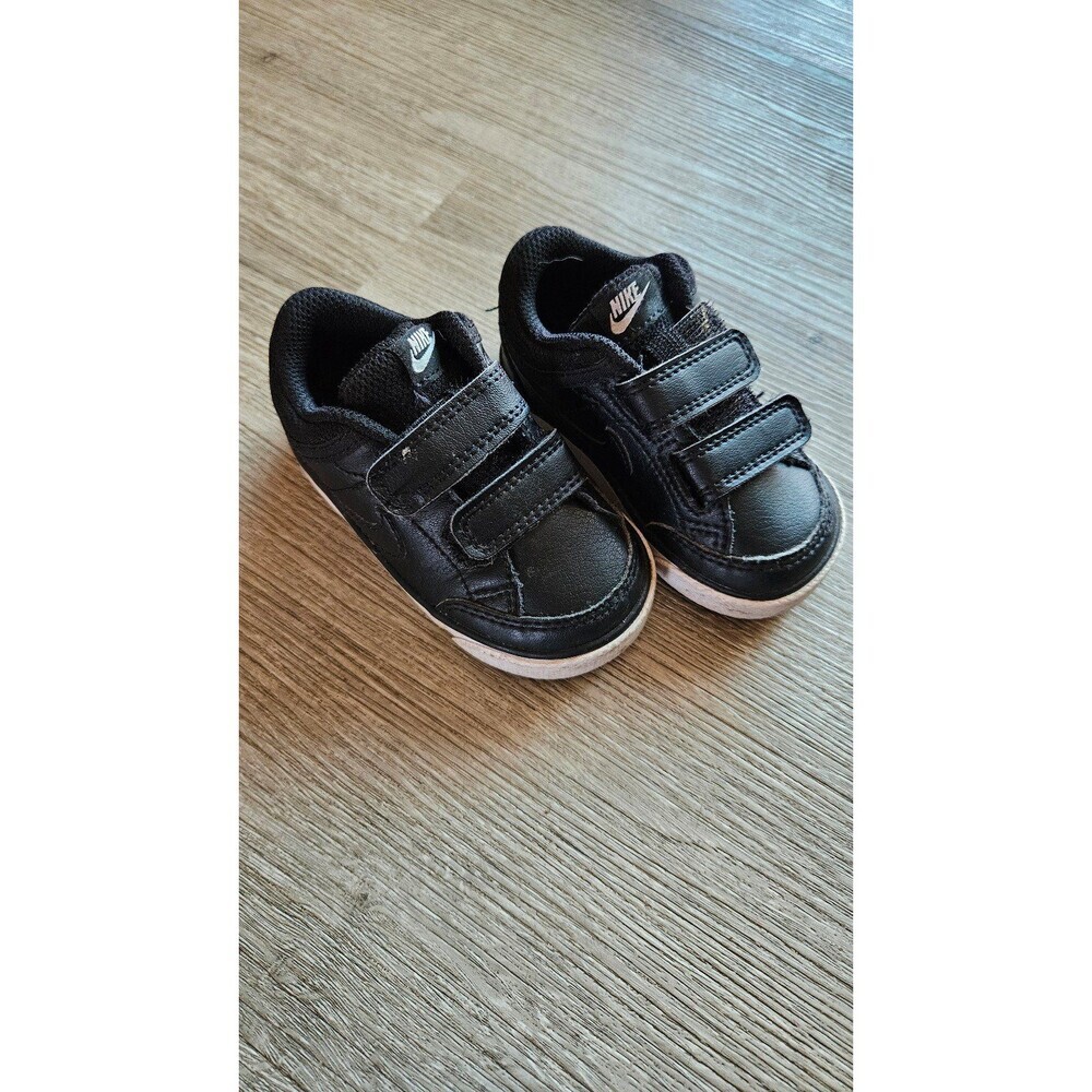 Black Nike baby toddler shoes size 5c